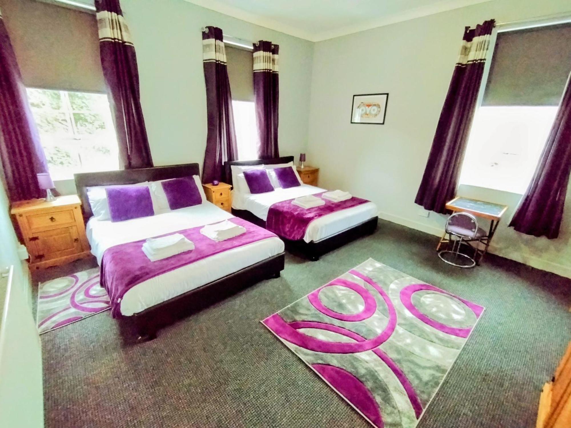 Oyo Gin House Hotel Greenock Bagian luar foto