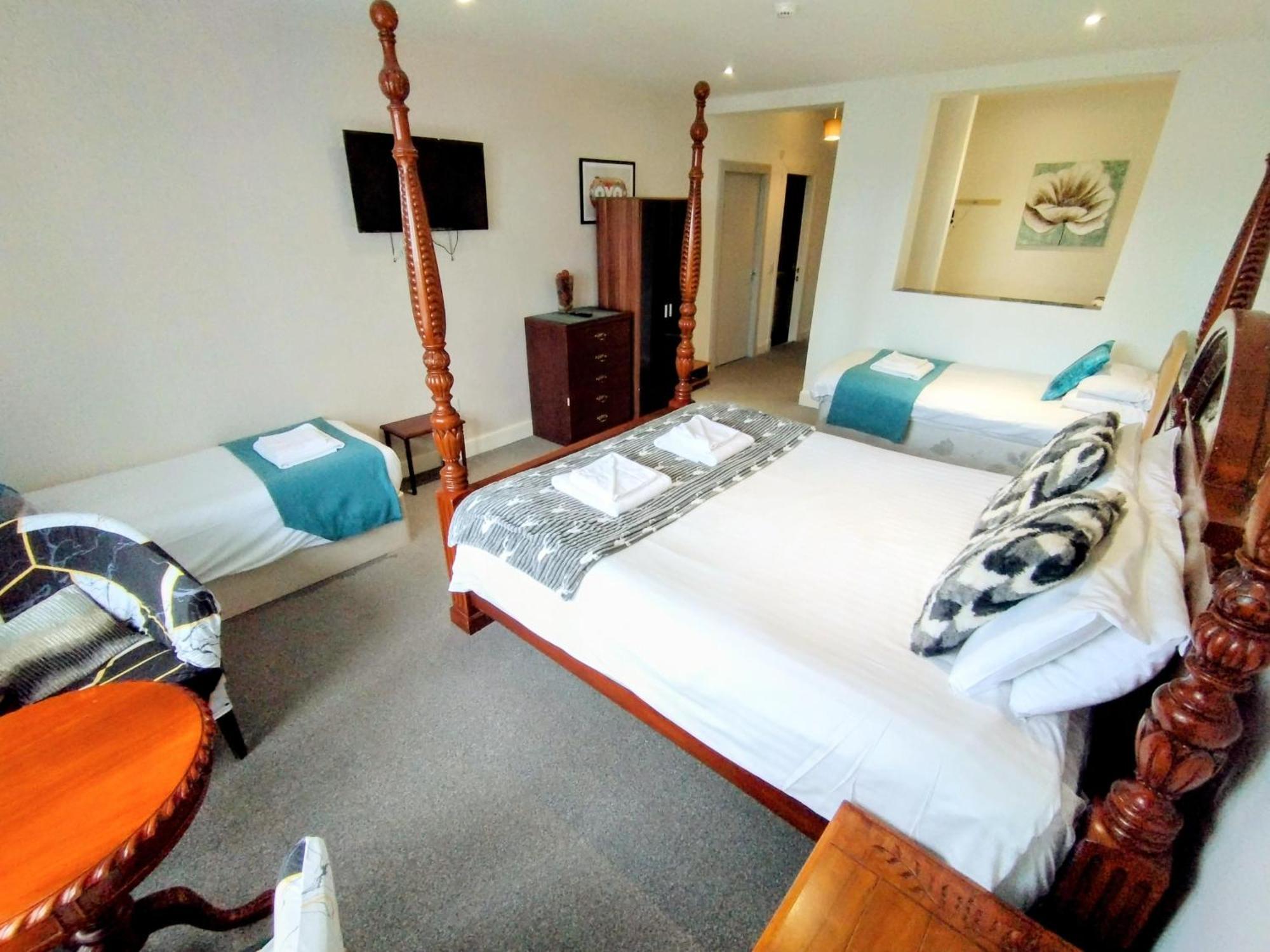 Oyo Gin House Hotel Greenock Bagian luar foto