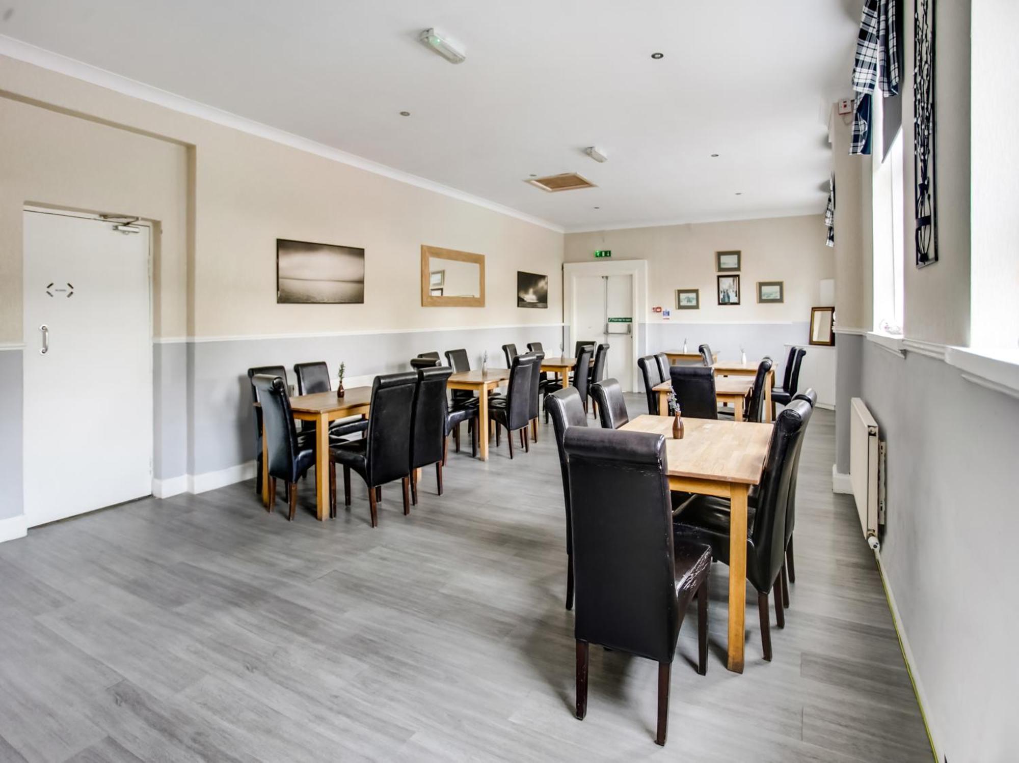 Oyo Gin House Hotel Greenock Bagian luar foto