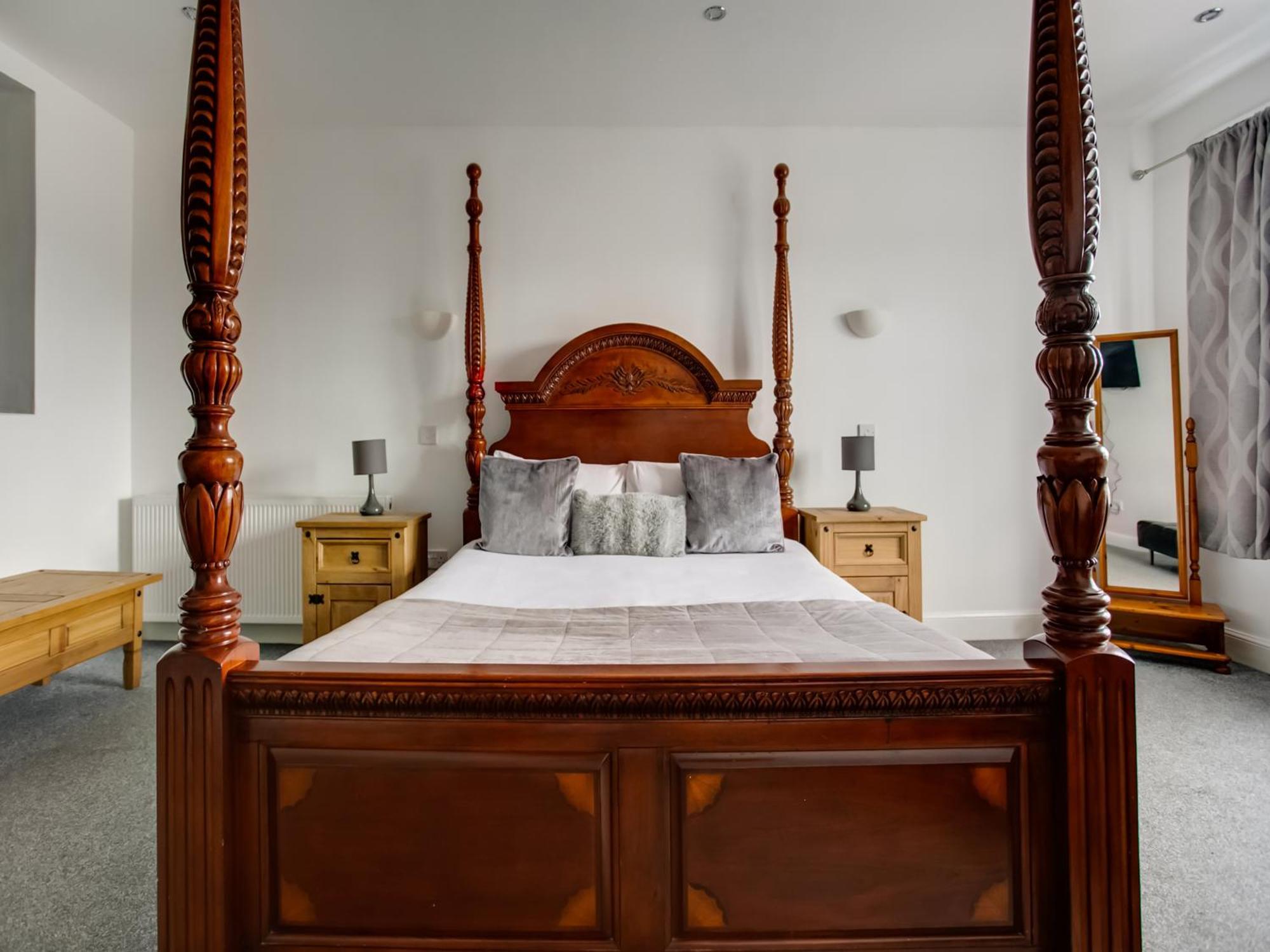 Oyo Gin House Hotel Greenock Bagian luar foto