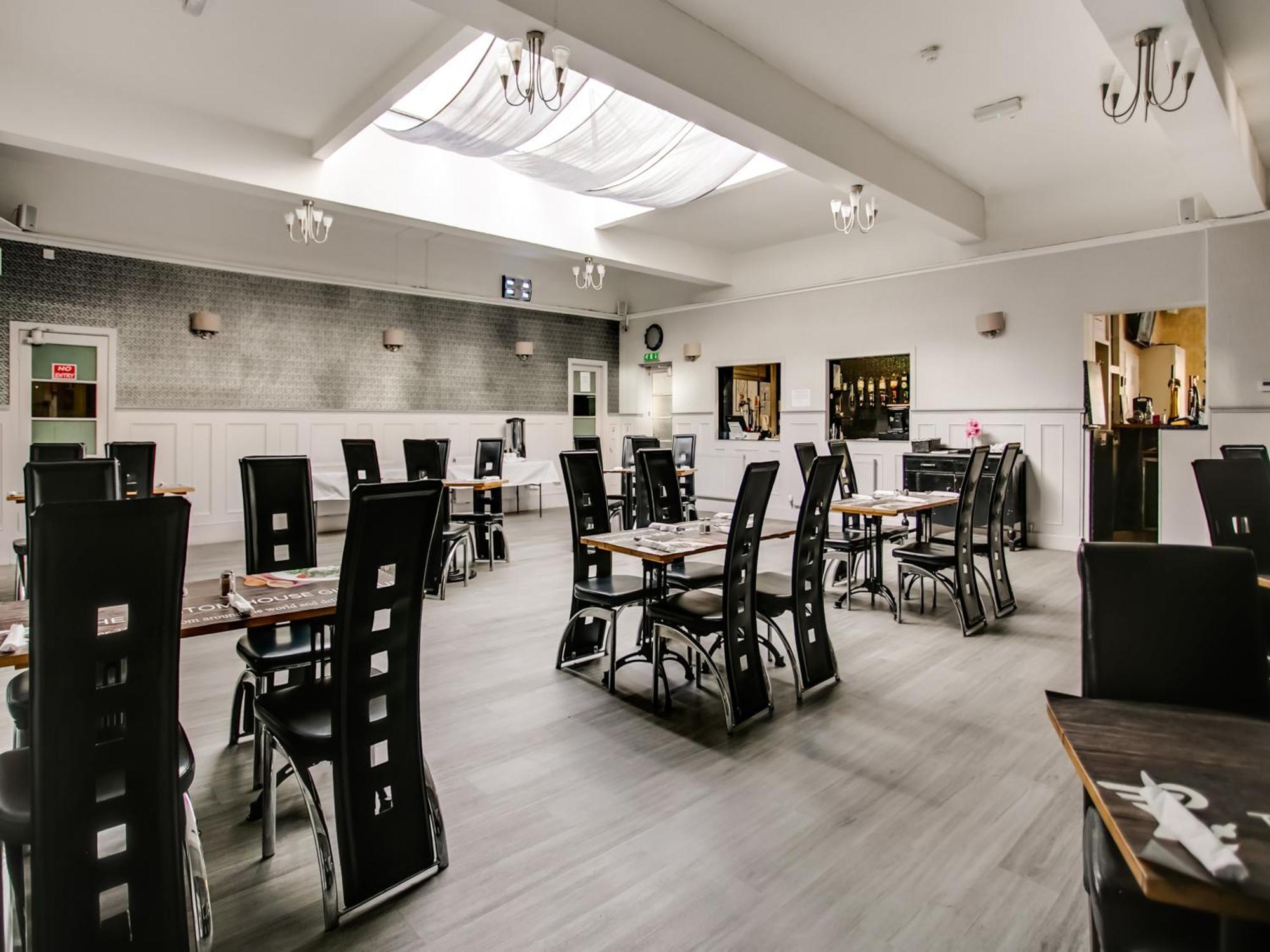 Oyo Gin House Hotel Greenock Bagian luar foto