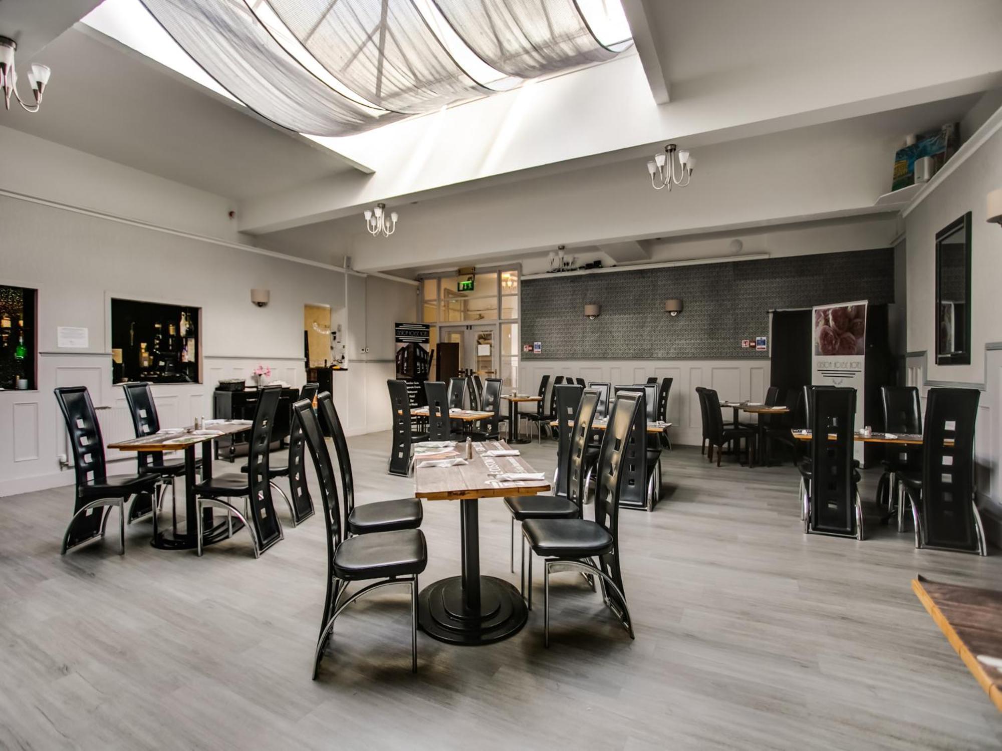 Oyo Gin House Hotel Greenock Bagian luar foto